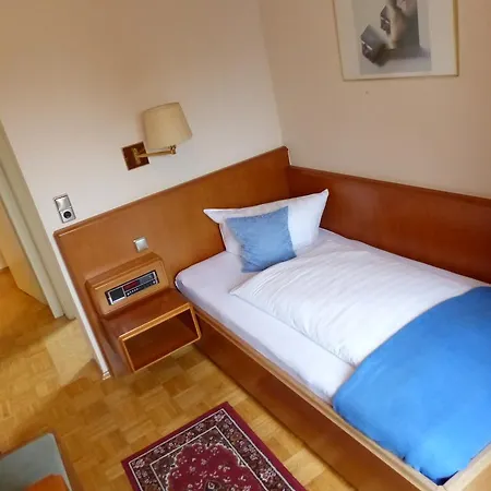 Zum Hauschen-domblick-messe-hotel 호텔