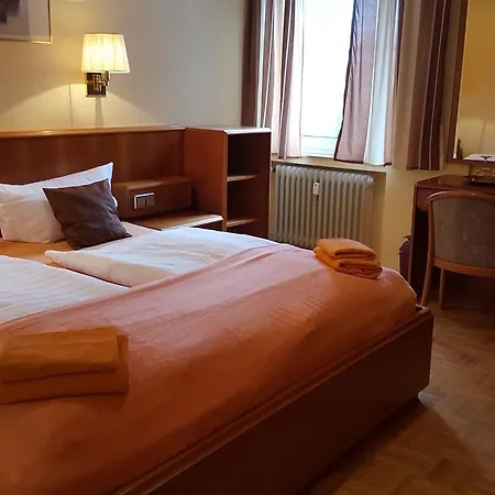 Zum Hauschen-domblick-messe-hotel 호텔 3*