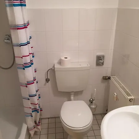 Zum Hauschen-domblick-messe-hotel 3* 로스라스