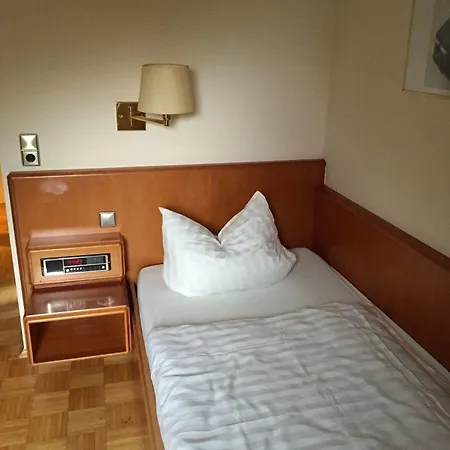 Zum Hauschen-domblick-messe-hotel 로스라스